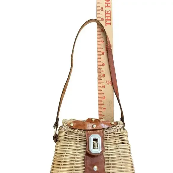 Vintage Wicker Purse Mini Summer Leather Strap Flip Top Twist Lock - Picture 14 of 16